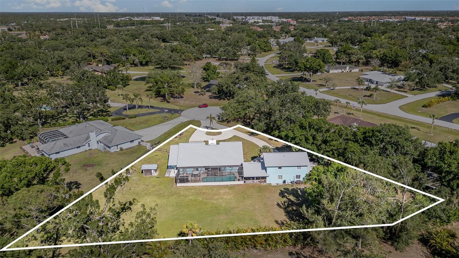 1305 GREENFIELD CIR