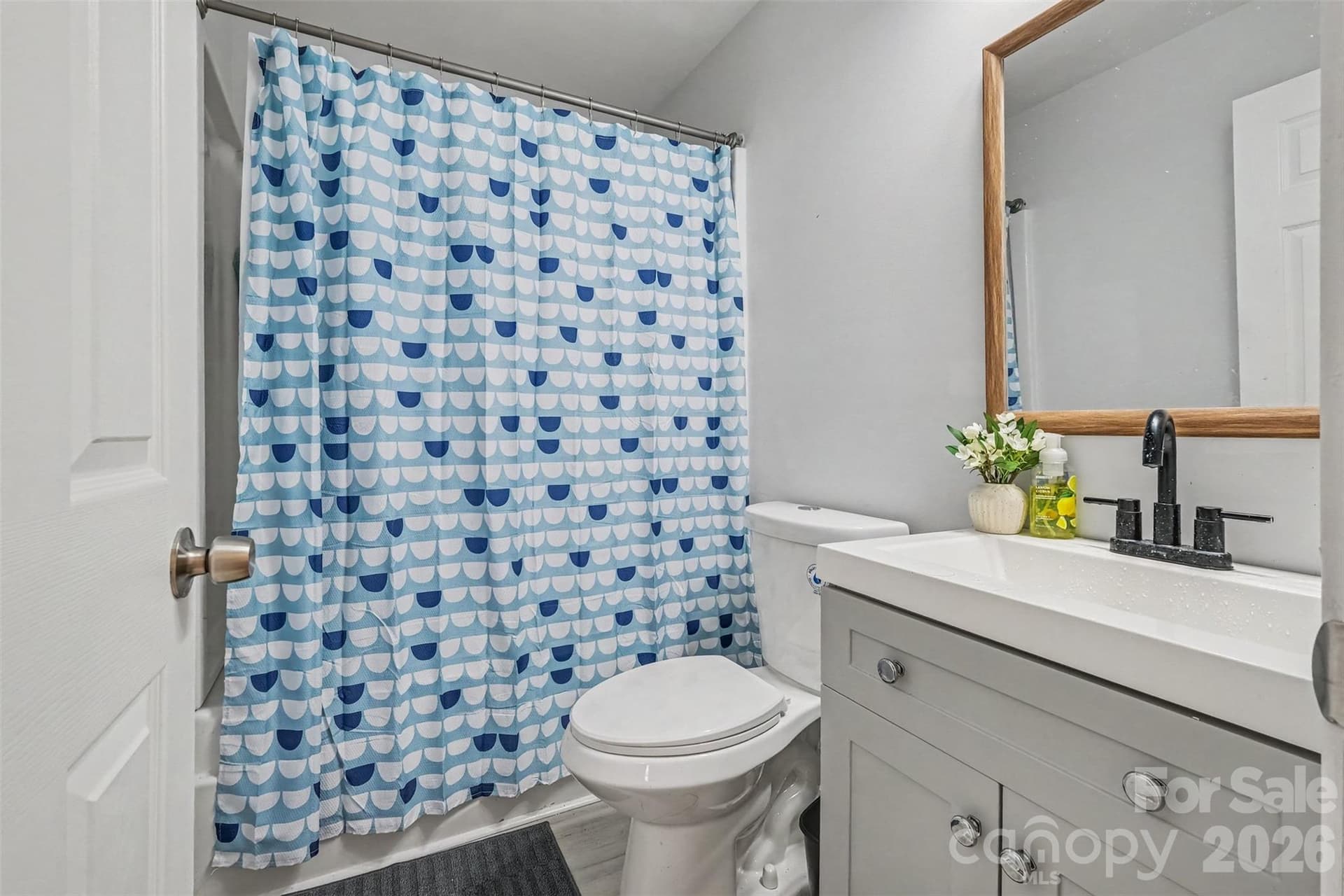 Single Family Residence at 934 Pebble Road, Rock Hill, photo 15 of 38