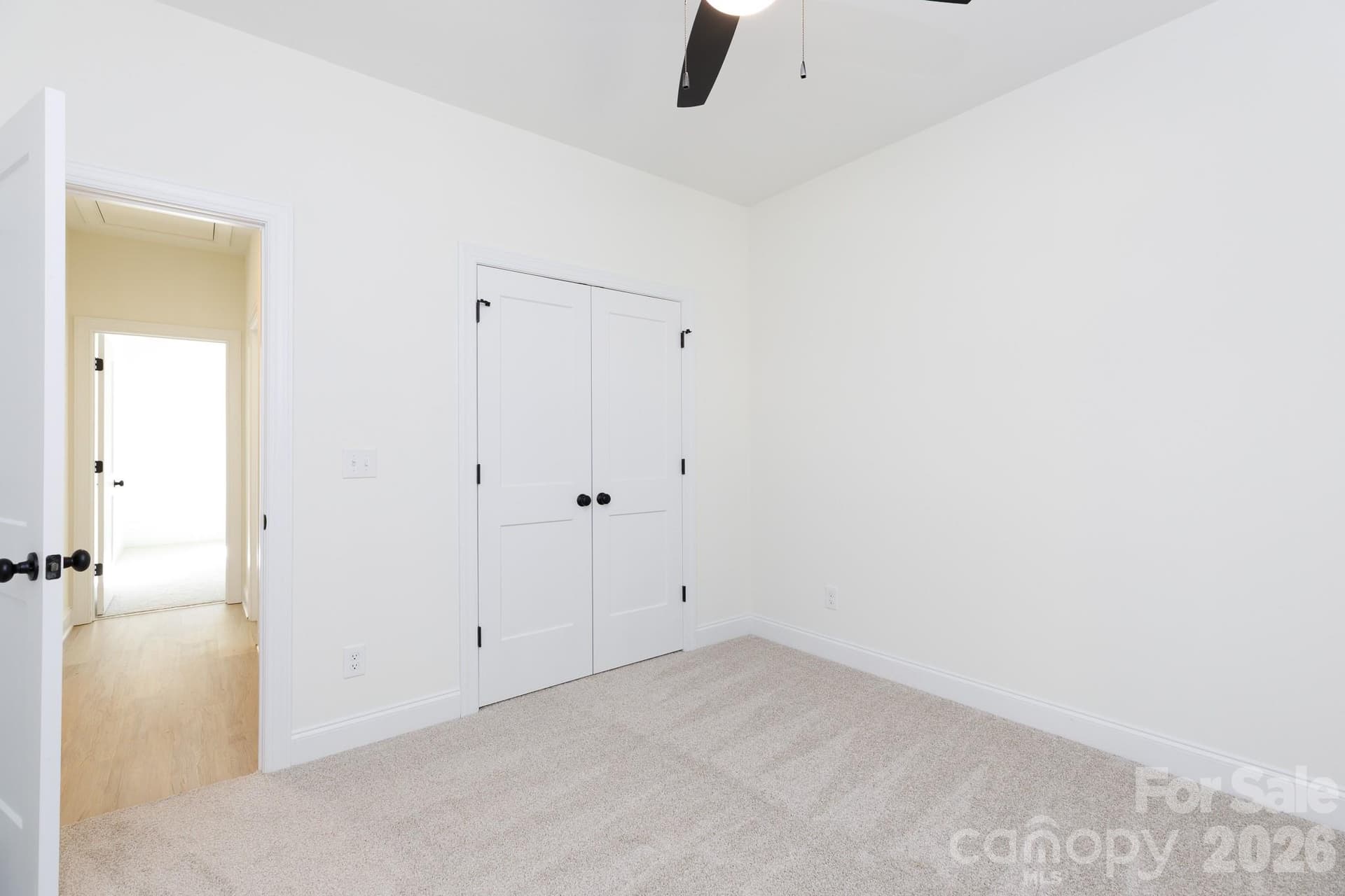 Single Family Residence at 2030 Hunters Creek Lane, Rock Hill, photo 16 of 32