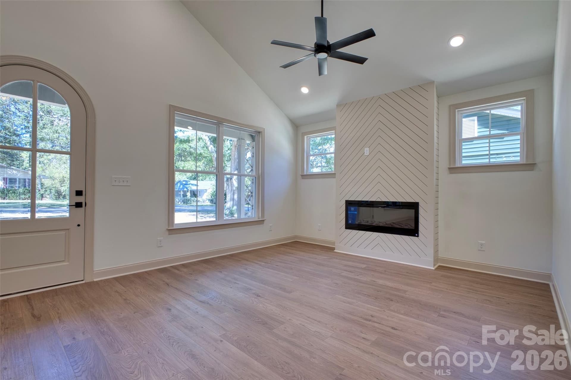 Single Family Residence at 162 Shurley Street, Rock Hill, photo 7 of 39