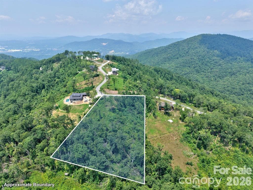 Lot at 0000 East Garden Trail, Hendersonville, photo 8 of 13