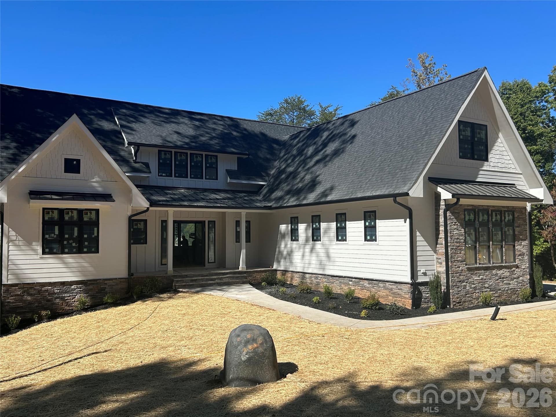 Single Family Residence at 541 Kemp Road, Mooresville, photo 3 of 12