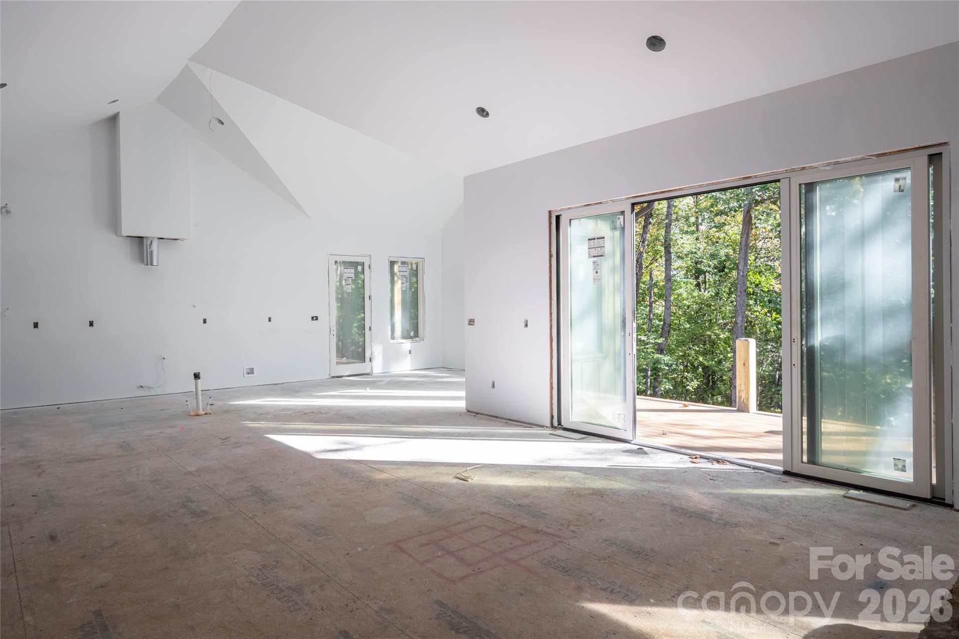 Open floorplan with vaulted ceilings and abundant natural light. - 200 Bent Pine Trace, Hendersonville