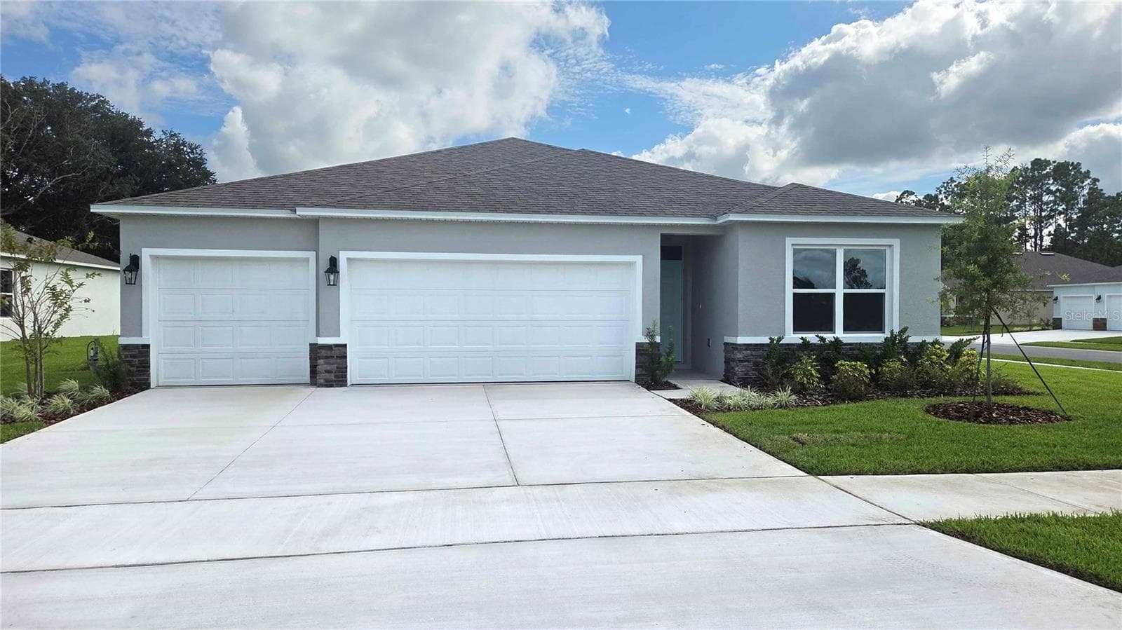 2526 DORSET CT