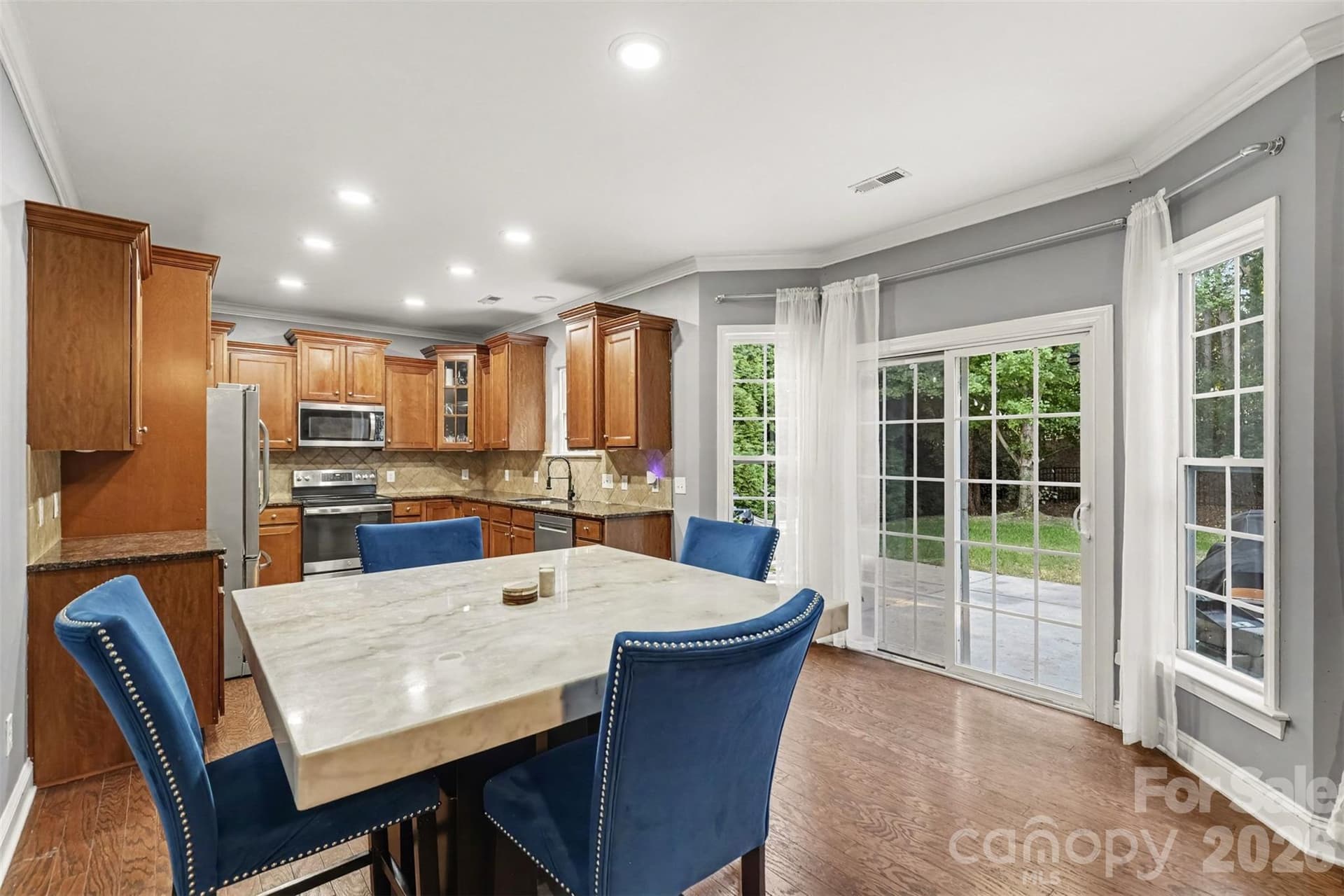 Single Family Residence at 1333 Secret Path Drive, Fort Mill, photo 22 of 49