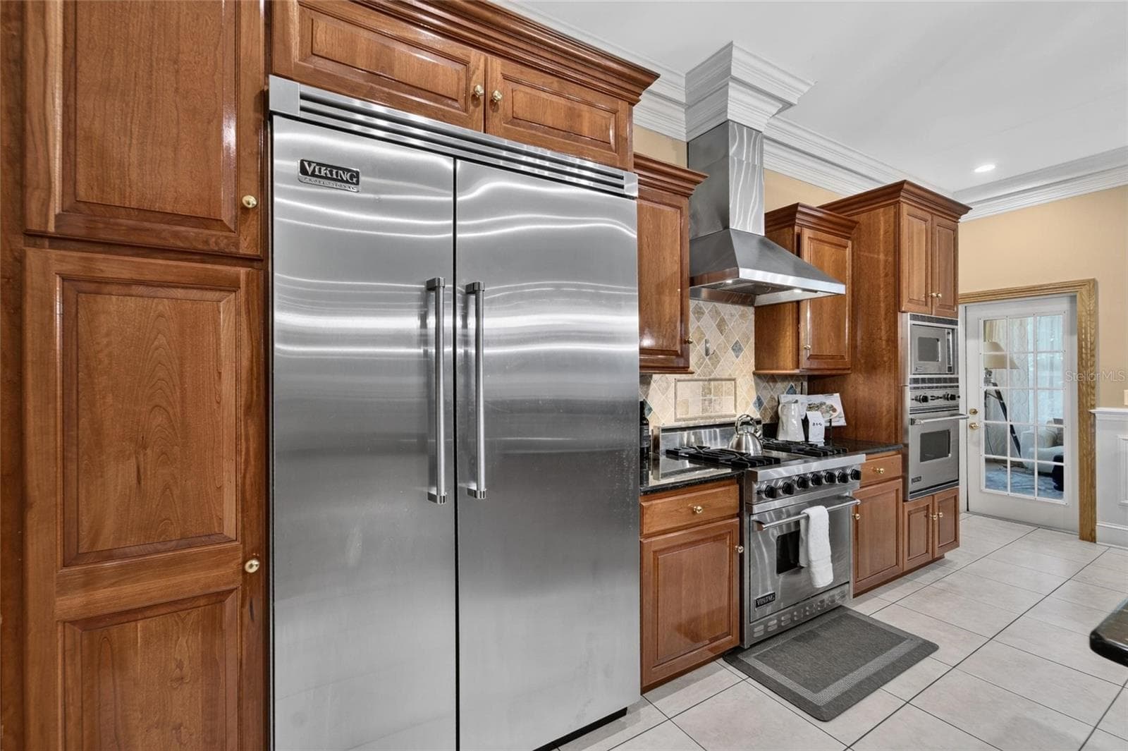 Single Family Residence at 1009 EMERALD CREEK DR, VALRICO, photo 9 of 87