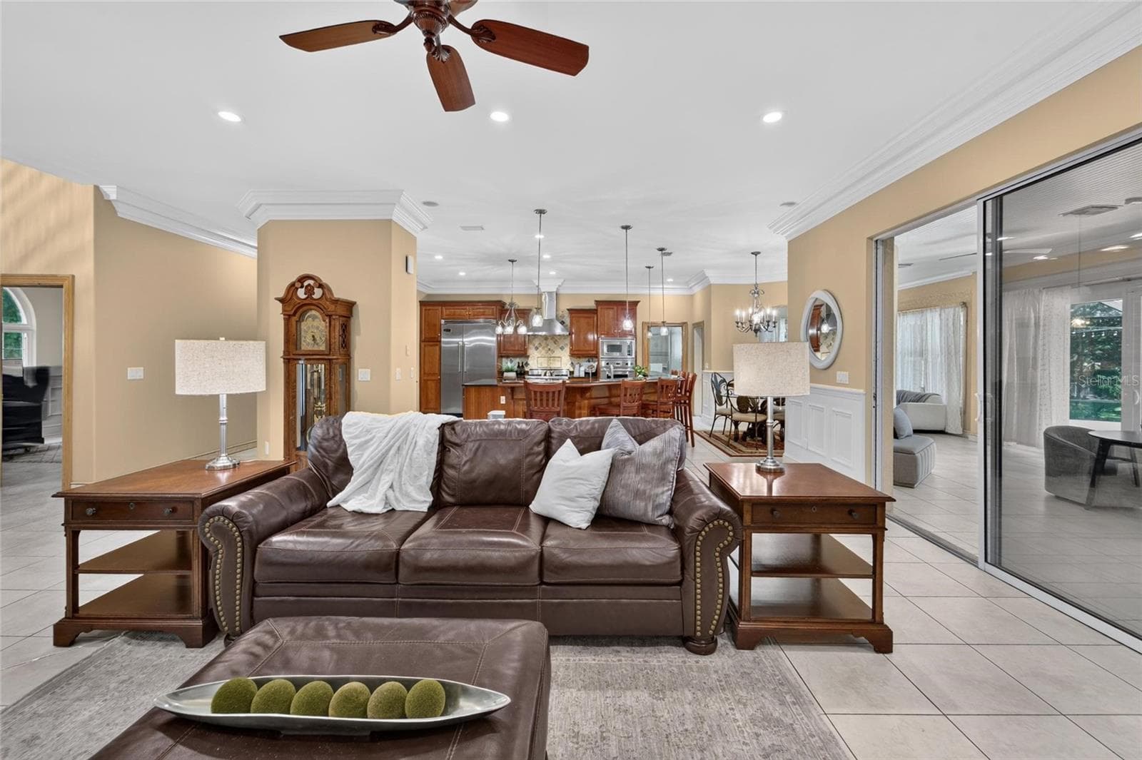 Single Family Residence at 1009 EMERALD CREEK DR, VALRICO, photo 17 of 87