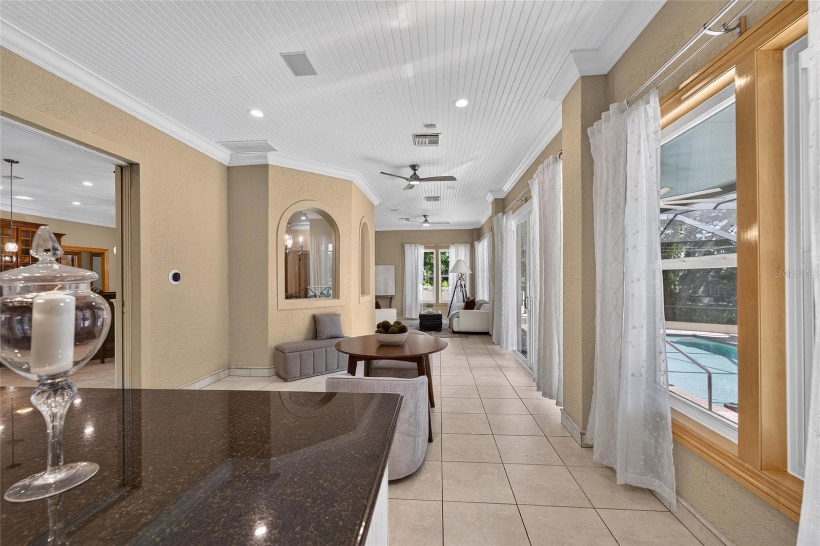 Lanai - 1009 EMERALD CREEK DR, VALRICO