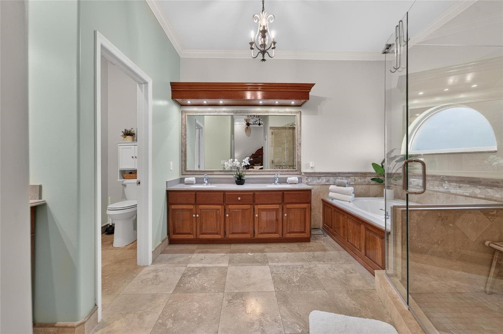 Primary bedroom ensuite - 1009 EMERALD CREEK DR, VALRICO