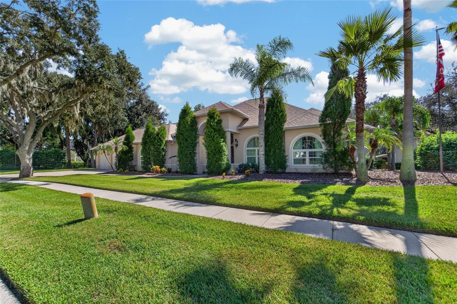 Single Family Residence at 1009 EMERALD CREEK DR, VALRICO, photo 68 of 87