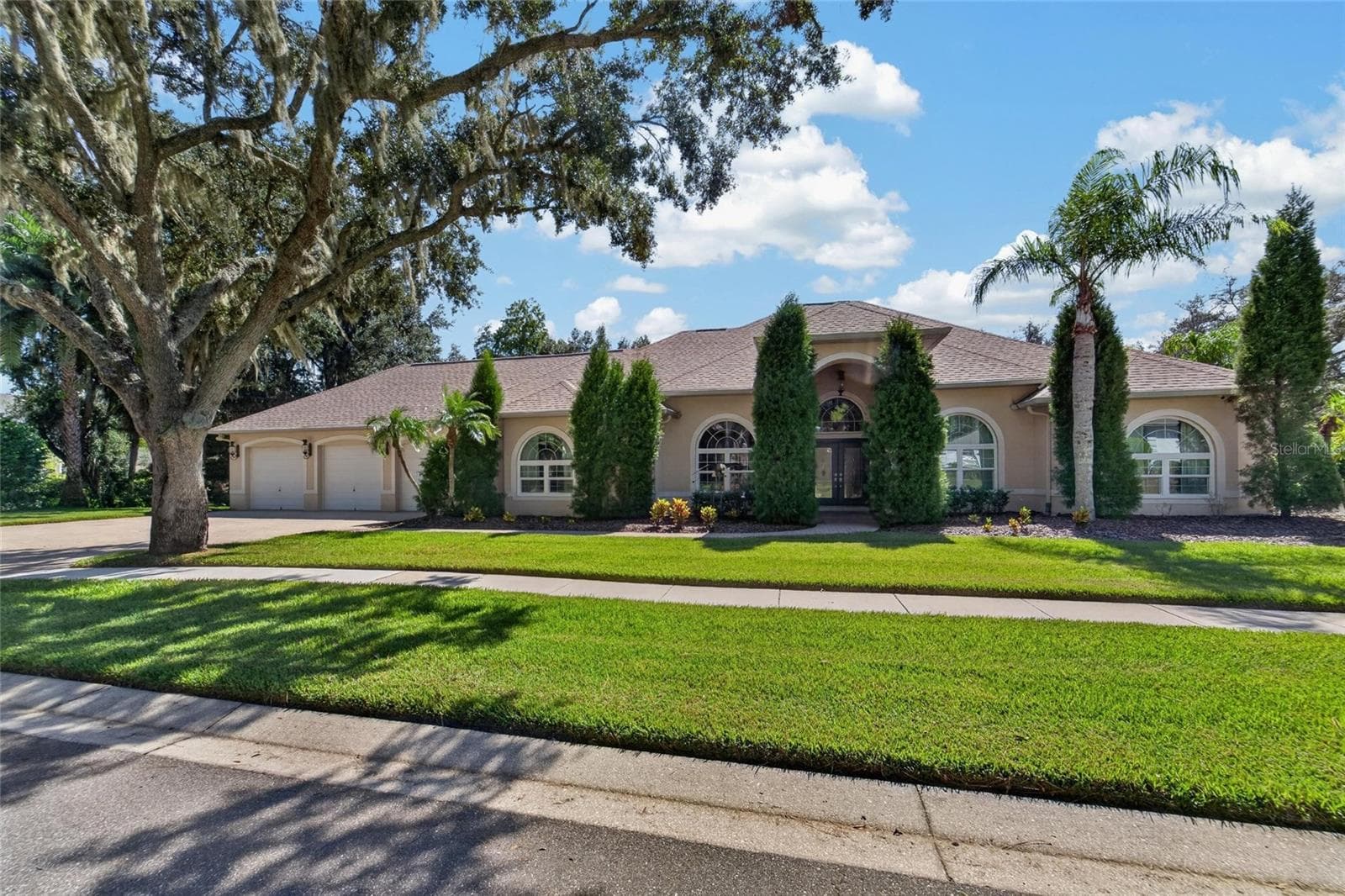 Single Family Residence at 1009 EMERALD CREEK DR, VALRICO, photo 69 of 87
