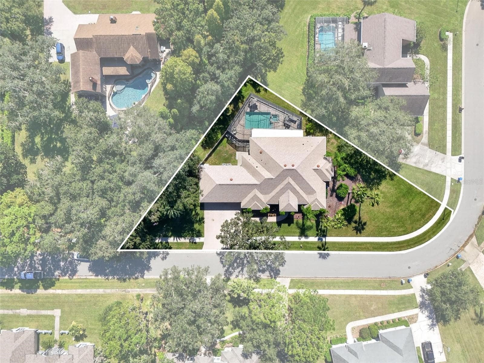 Single Family Residence at 1009 EMERALD CREEK DR, VALRICO, photo 84 of 87