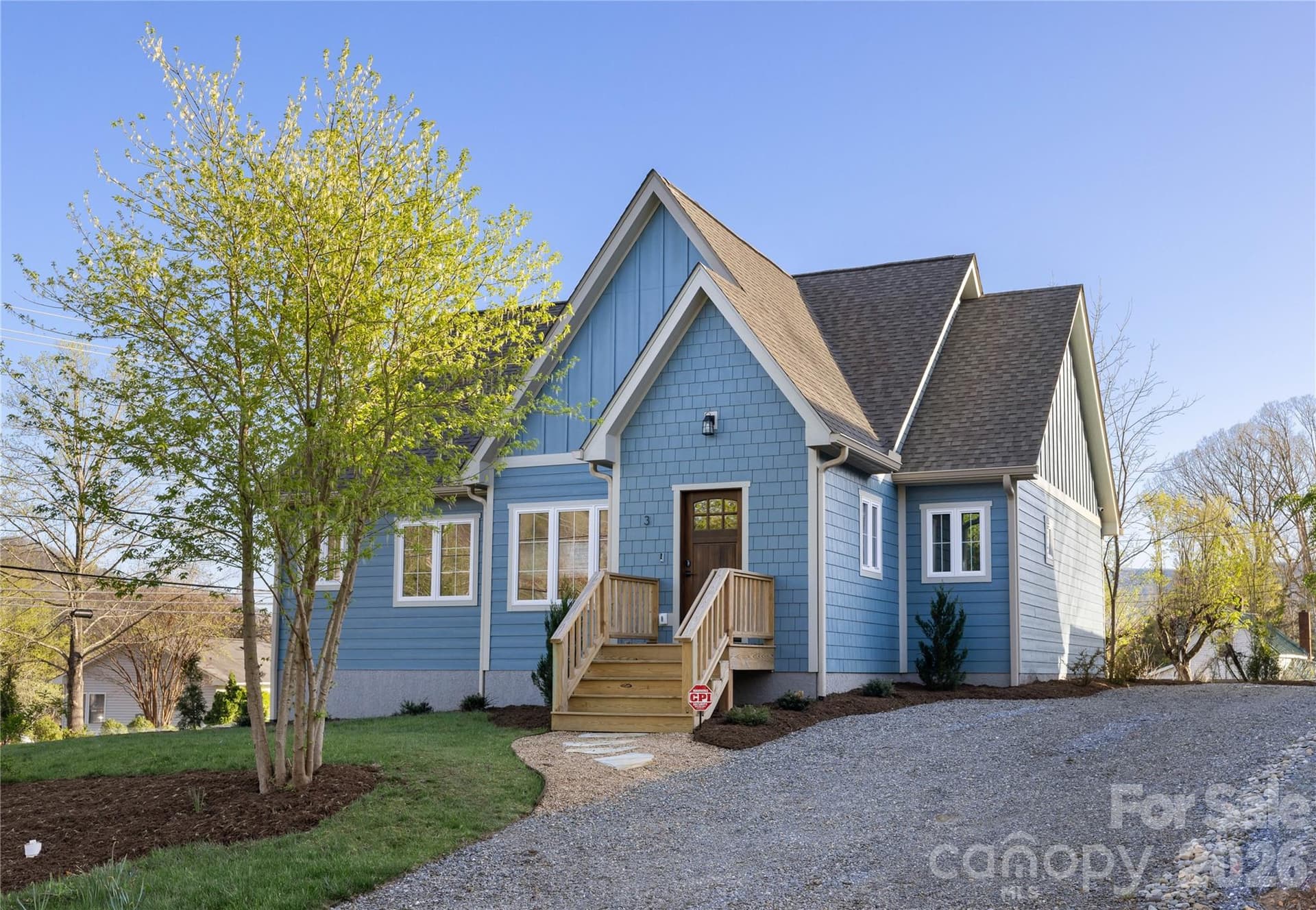 3 Mountain View Avenue