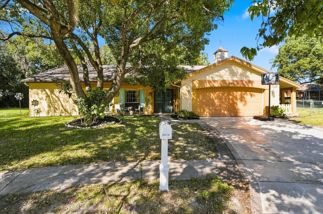 8109 RUMFORD CT