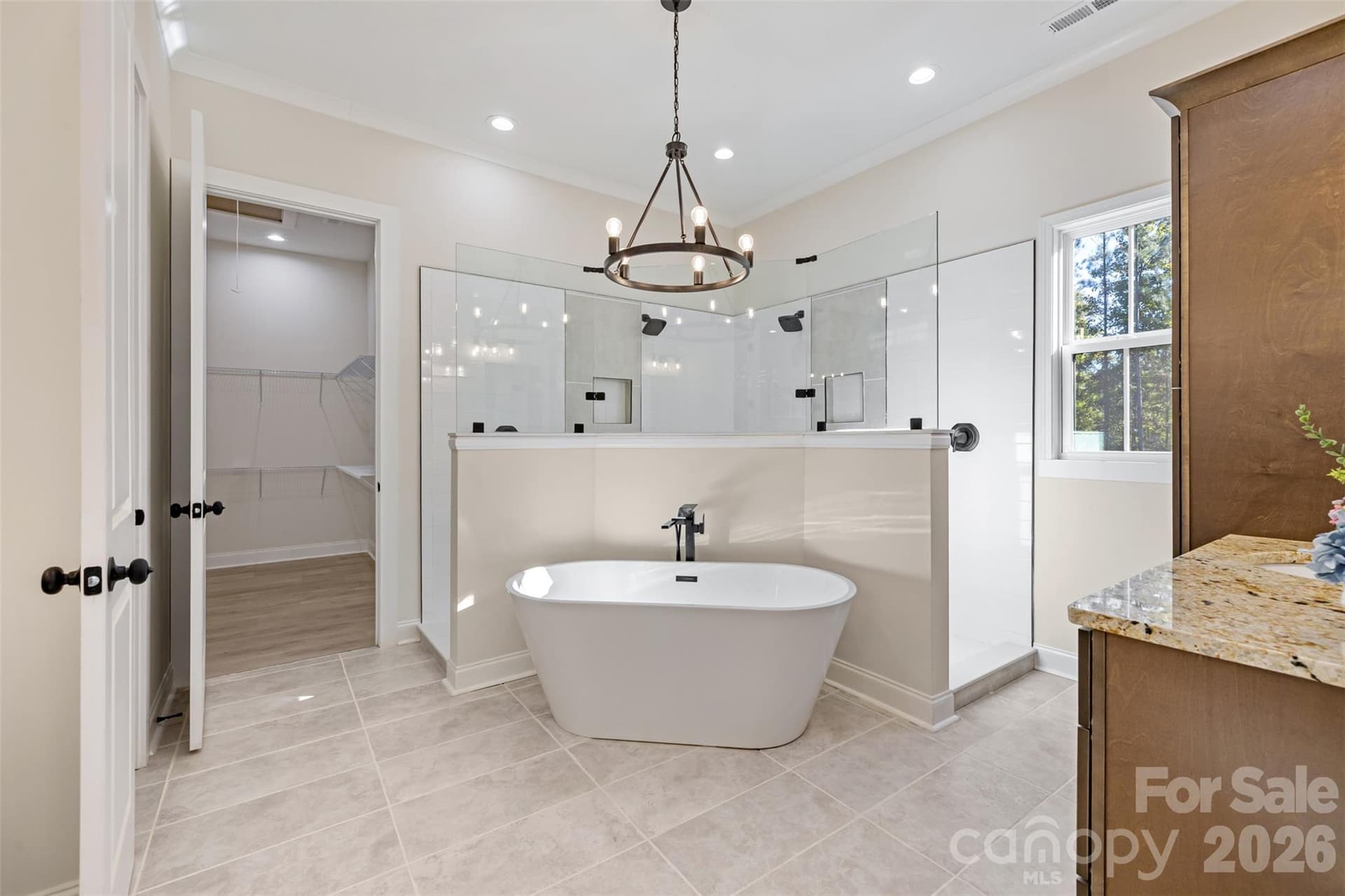 Primary Bath Main House - 2137 Overbrook Way, Kershaw