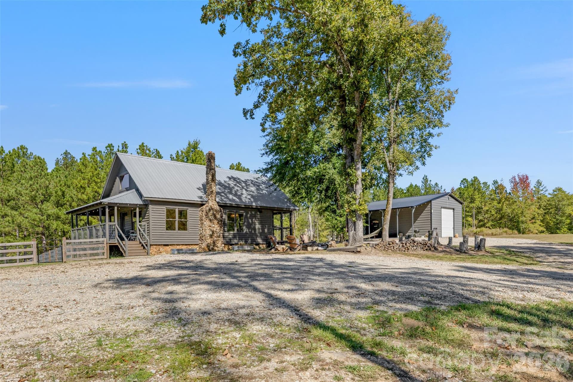 Side elevation of cabin and shop - 2137 Overbrook Way, Kershaw
