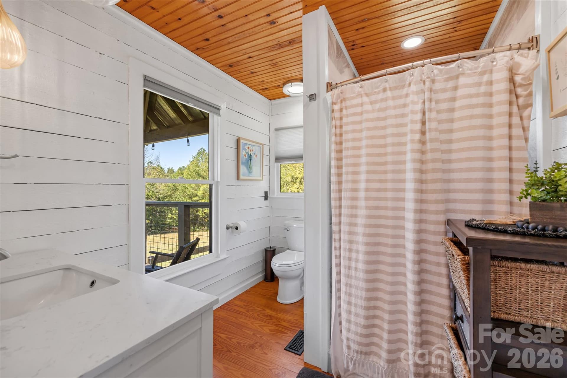 Full Bath Cabin - 2137 Overbrook Way, Kershaw
