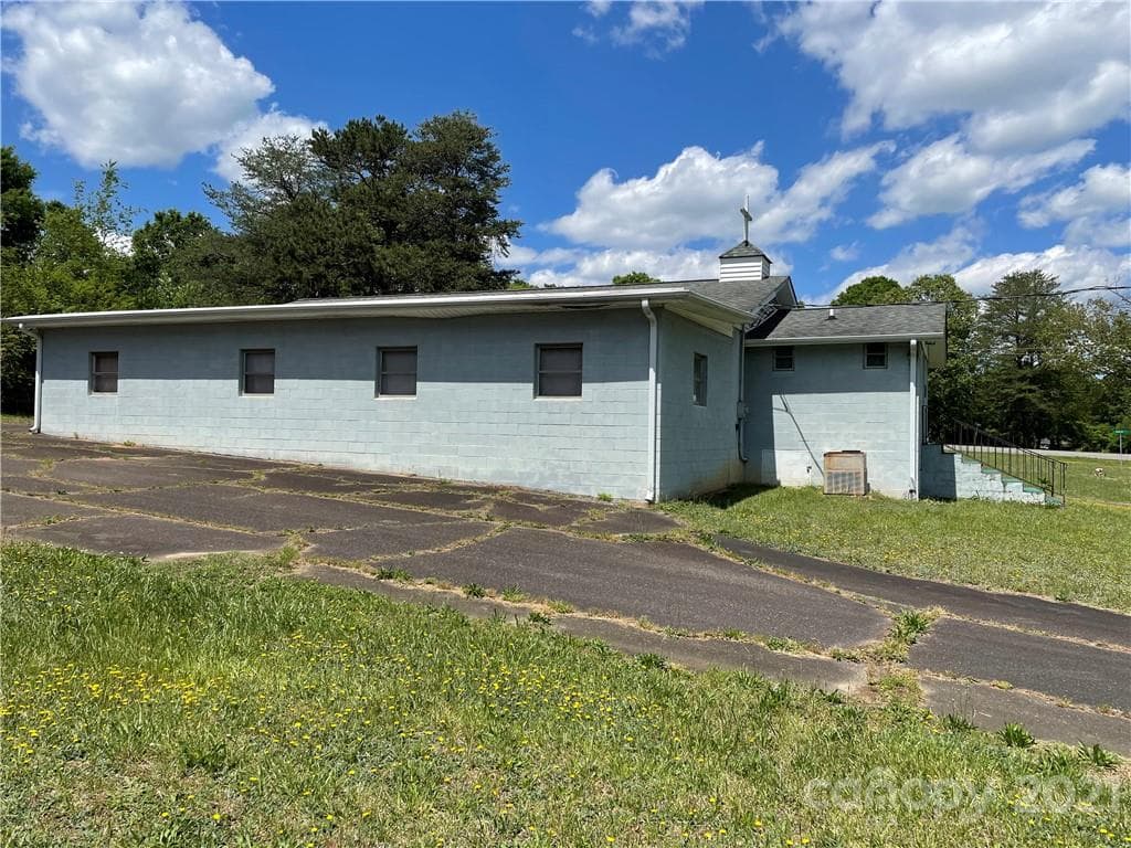 Special Purpose at 3391 Briarwood Drive, Maiden, photo 4 of 36