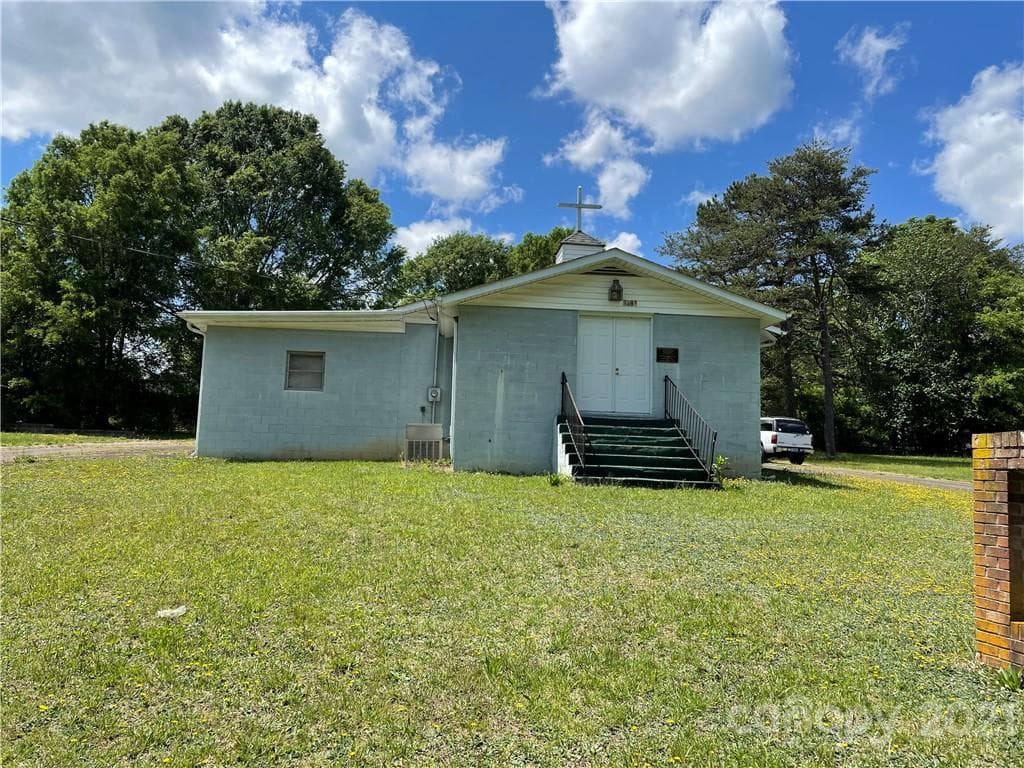 Special Purpose at 3391 Briarwood Drive, Maiden, photo 6 of 36