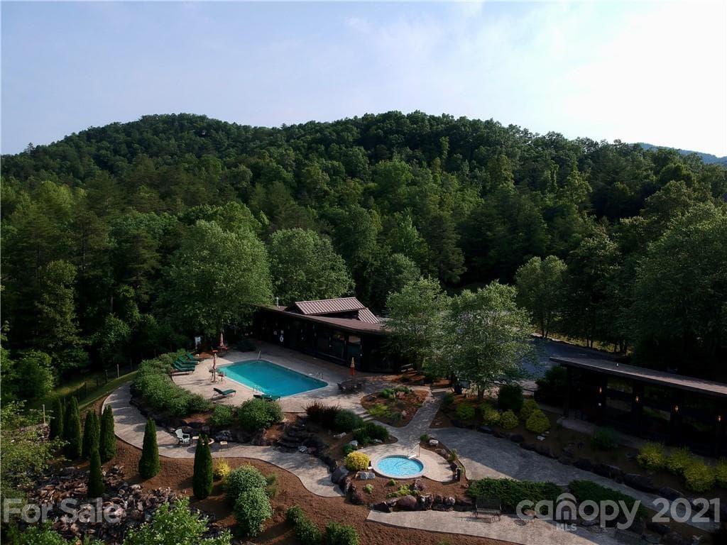 The River Lodge, Fitness Center, Pool, and Hot Tub are for the enjoyment of all property owners. - Marshall