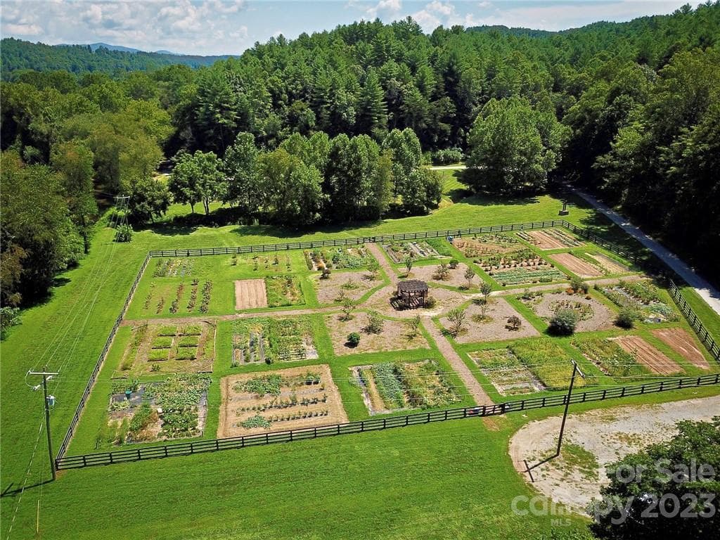 Lot at Lenoir, photo 35 of 43