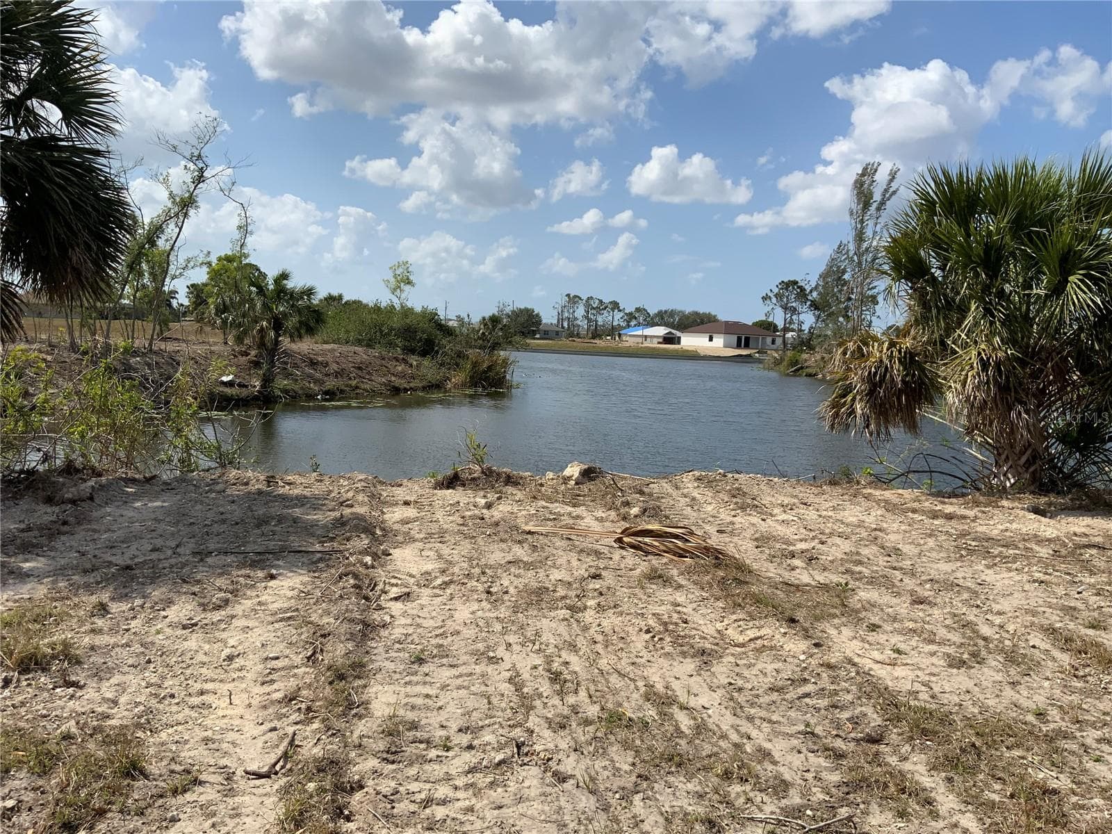 Water, Water, Every Where! - 2113 NE 43RD LN, CAPE CORAL