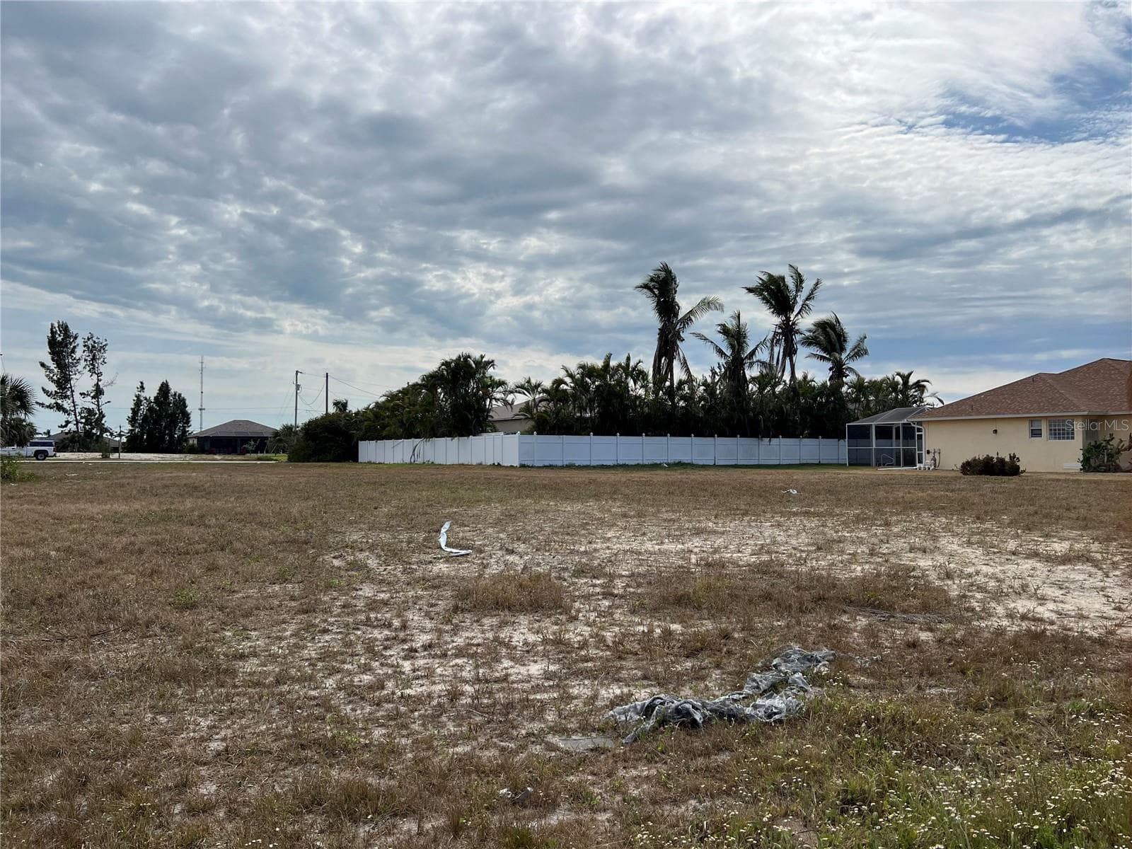 Looking from SW 28th Ter to SW 28th Ln - 2000 SW 28TH TER, CAPE CORAL