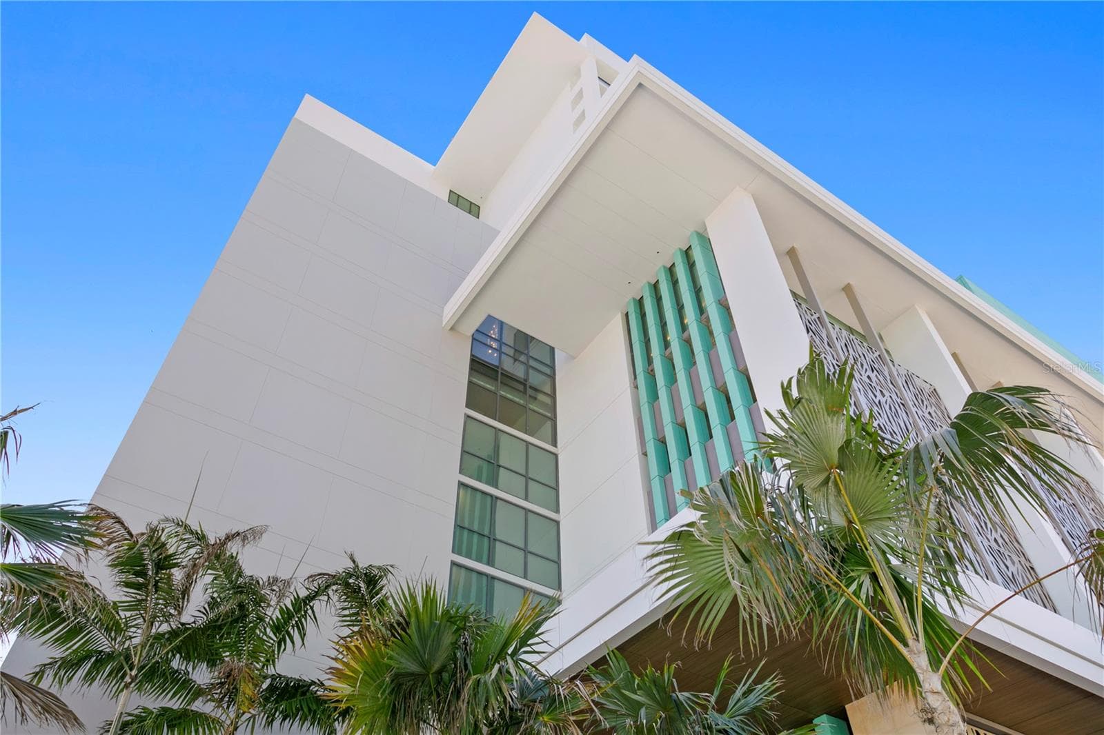 Condo - Hotel at 691 S GULFVIEW BLVD #1412, CLEARWATER BEACH, photo 22 of 60