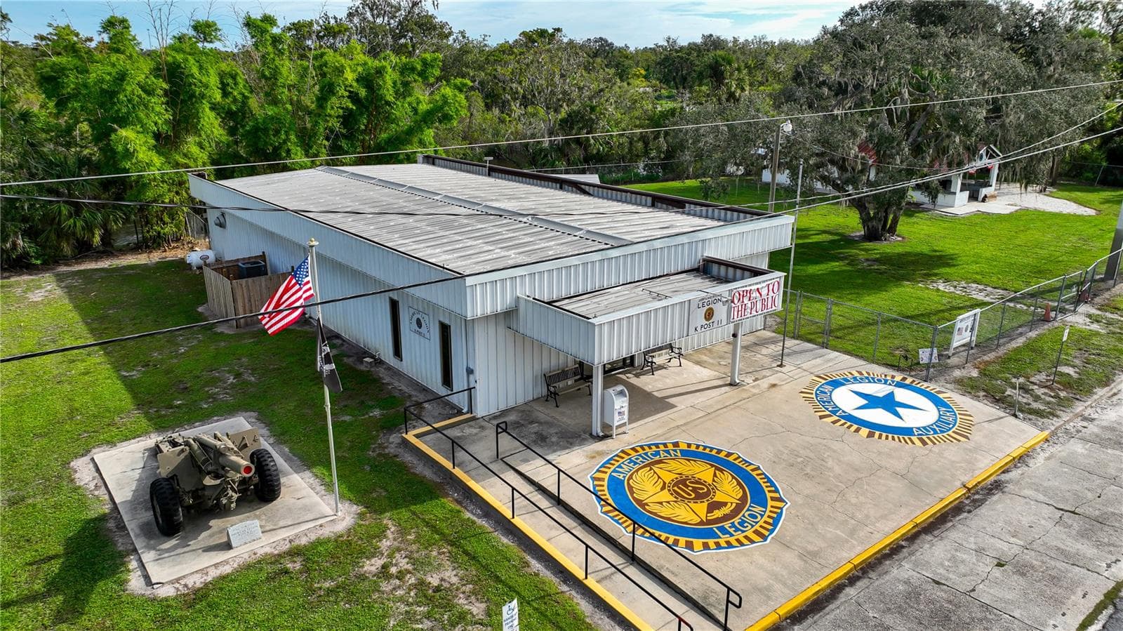 2124 NW AMERICAN LEGION DR