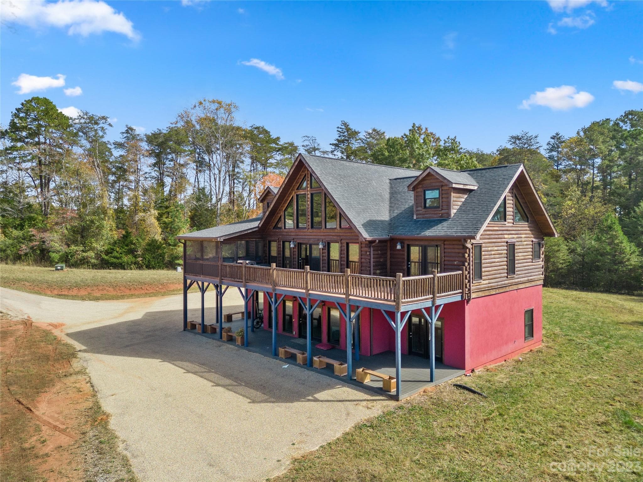 7 bedroom Log Home - Mill Spring