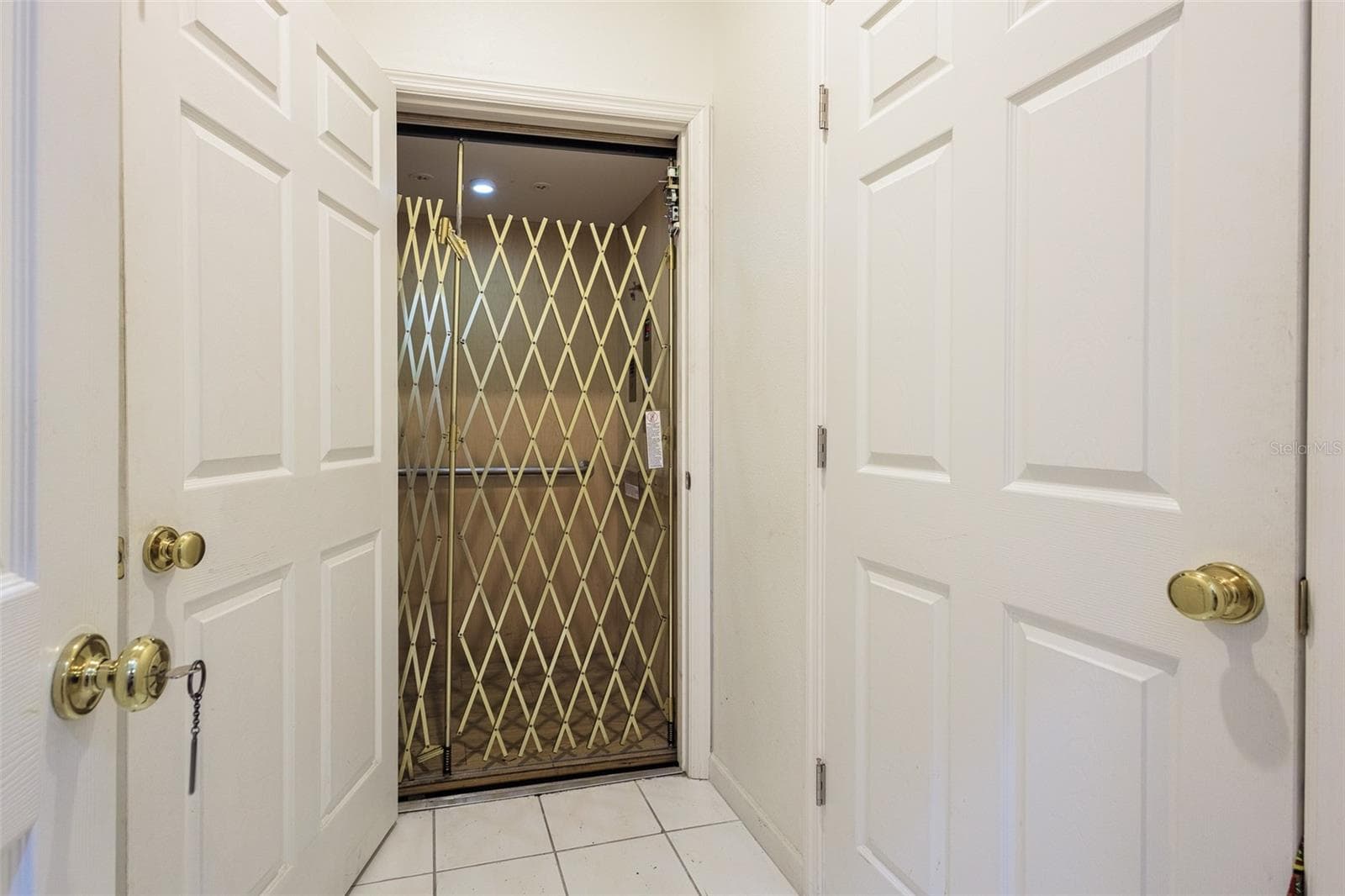 Private Elevator - 334 ENCLAVE DR #334, LAKELAND