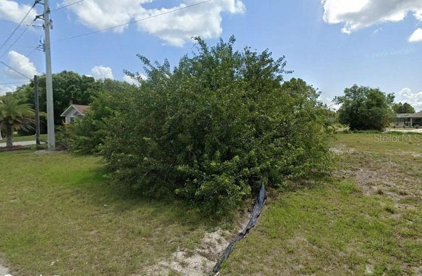 203 ANTILLA DR