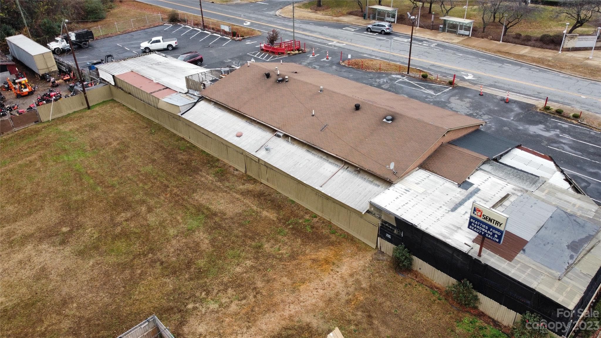 Business at Charlotte, photo 5 of 18
