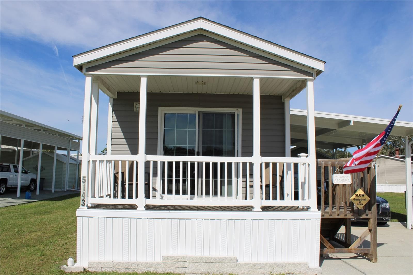 Manufactured Home at 5143 NORTHSHORE DR, POLK CITY, photo 3 of 51