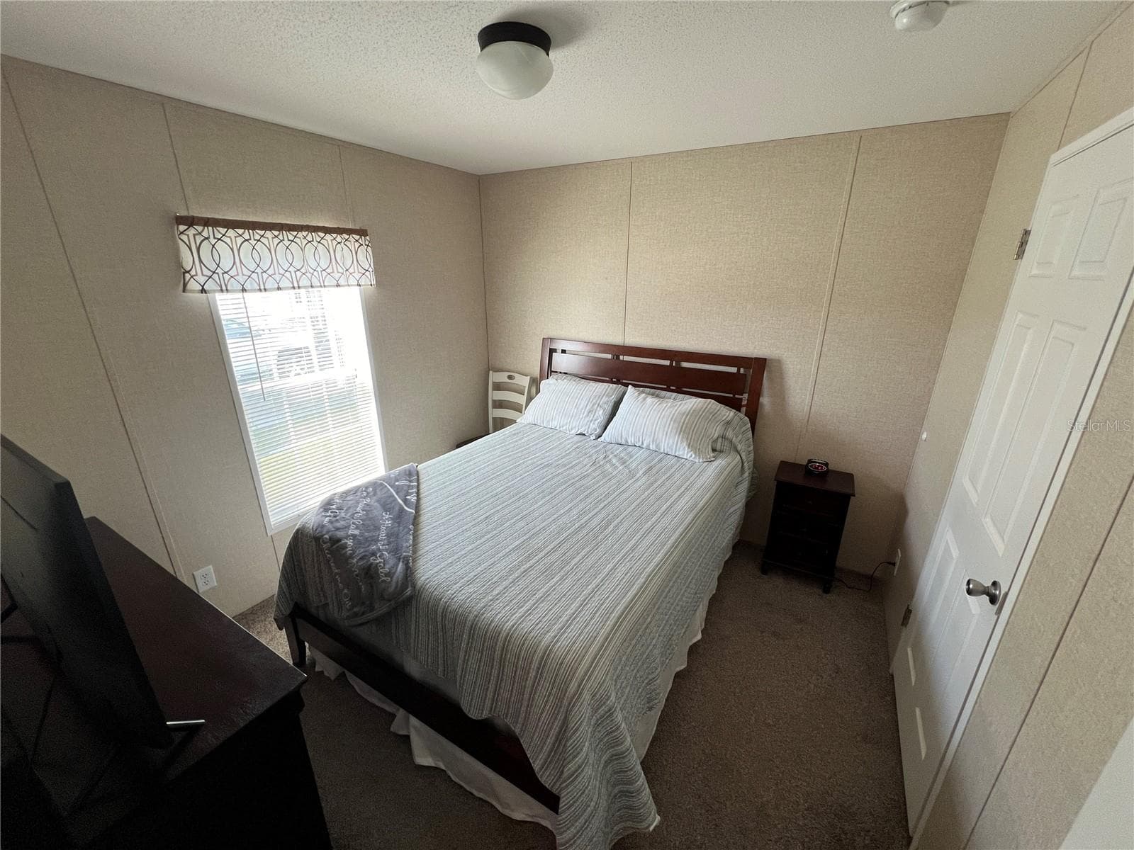 Manufactured Home at 5143 NORTHSHORE DR, POLK CITY, photo 18 of 51