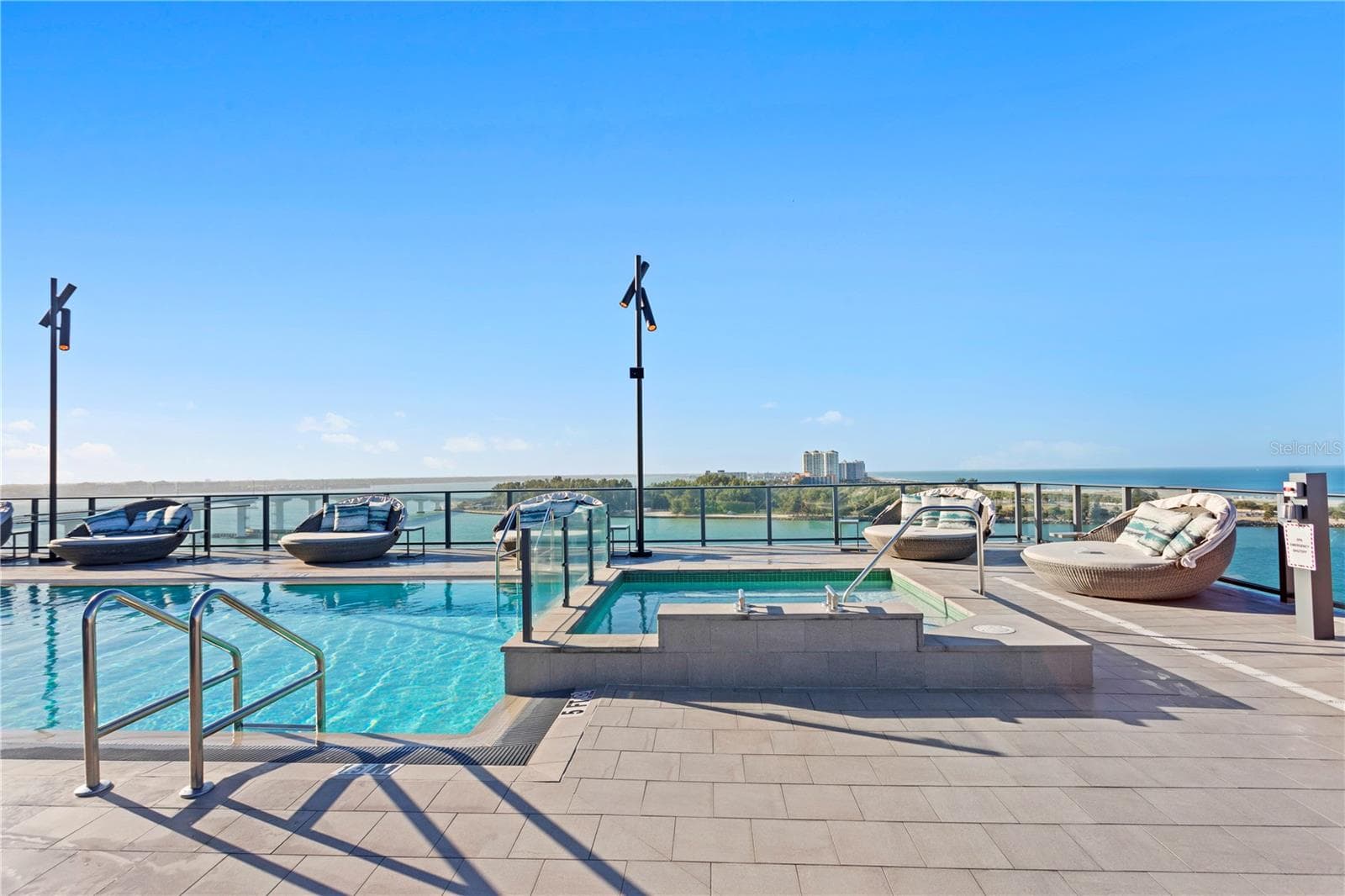Condo - Hotel at 691 S GULFVIEW BLVD #1412, CLEARWATER BEACH, photo 41 of 60