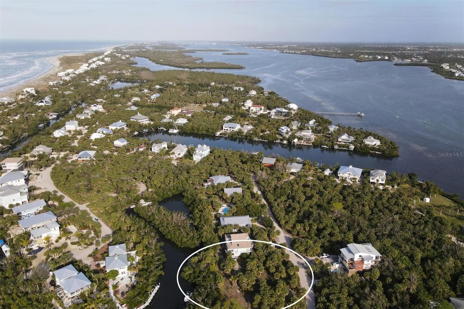 21 BAYSHORE CIR