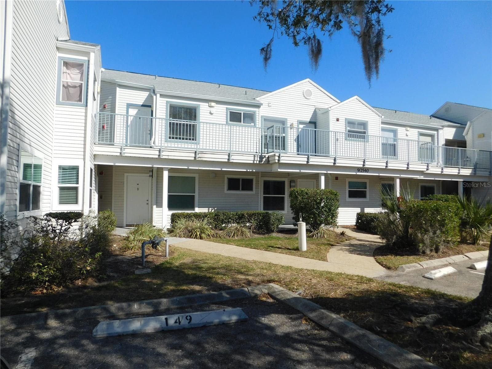 2540 WOODGATE BLVD #204