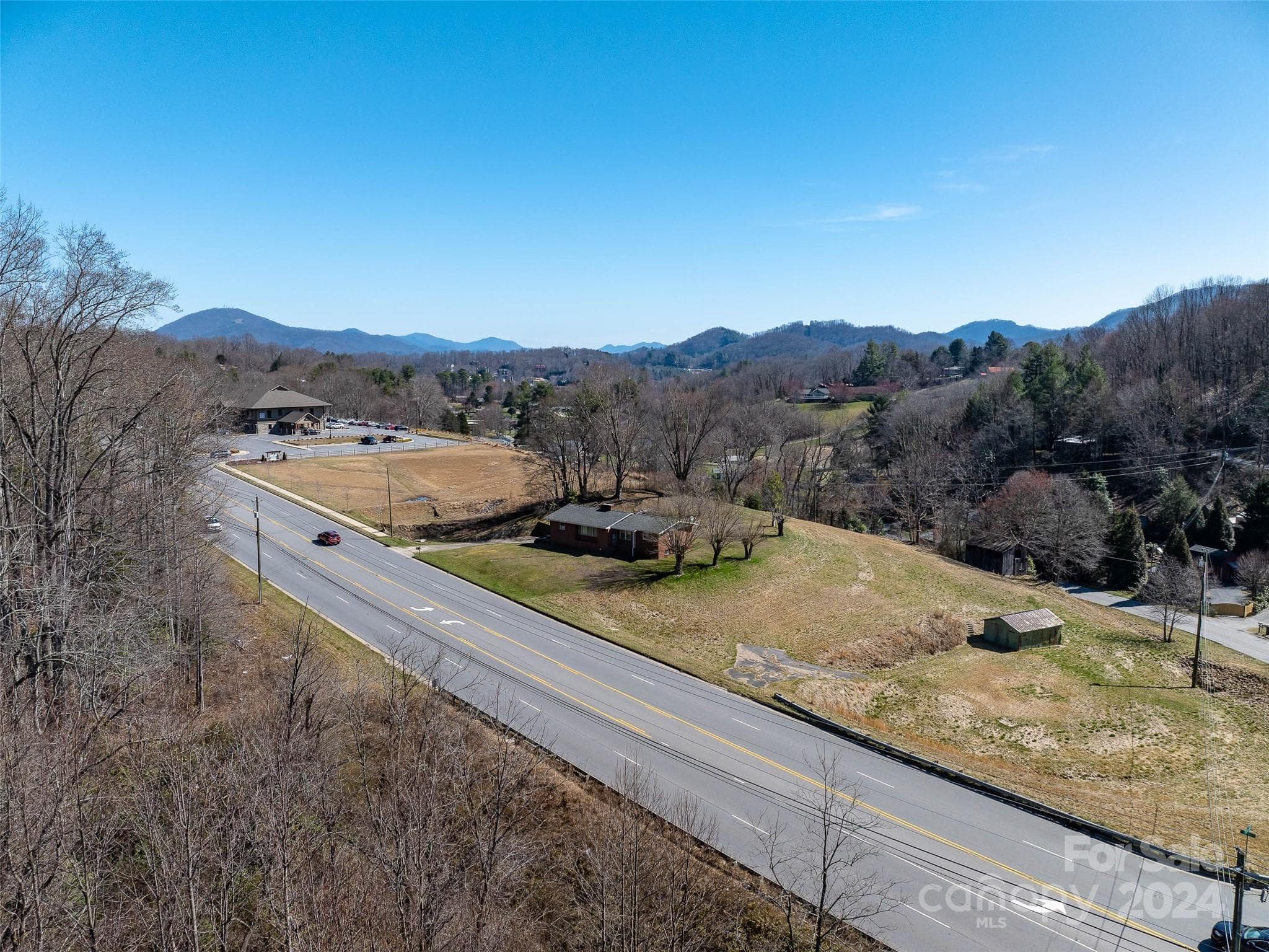 Lot at Waynesville, photo 4 of 8