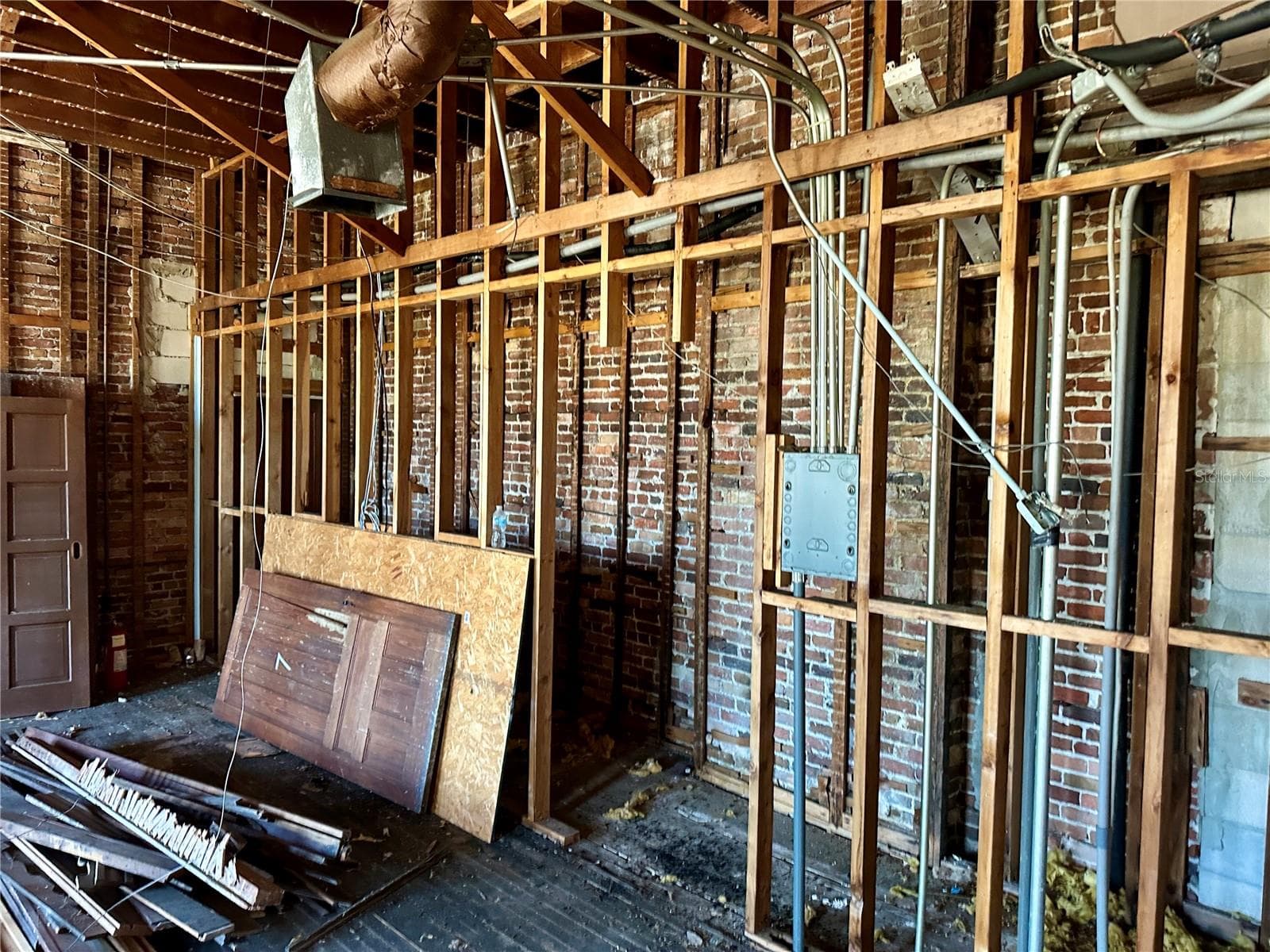 Mixed Use at 209 N OAK AVE, SANFORD, photo 7 of 12