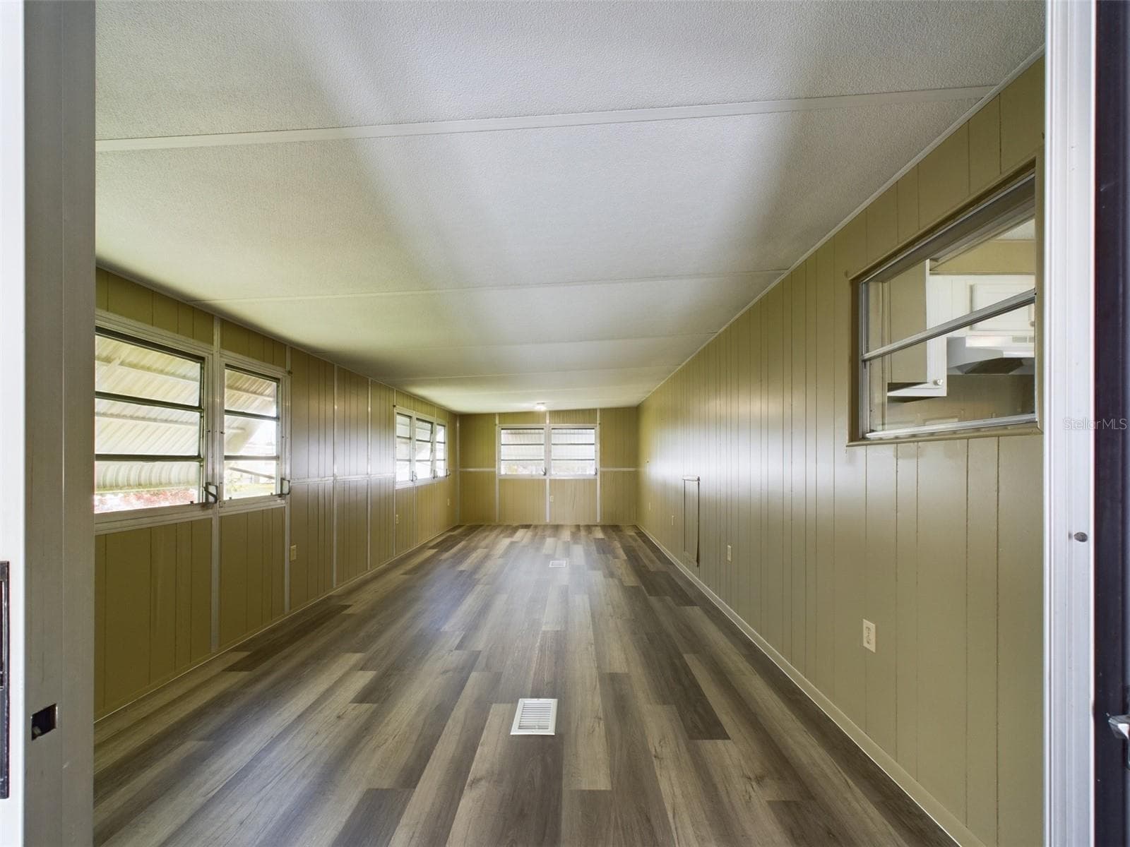 Mobile Home at 3502 DELAWARE AVE, SEBRING, photo 9 of 34