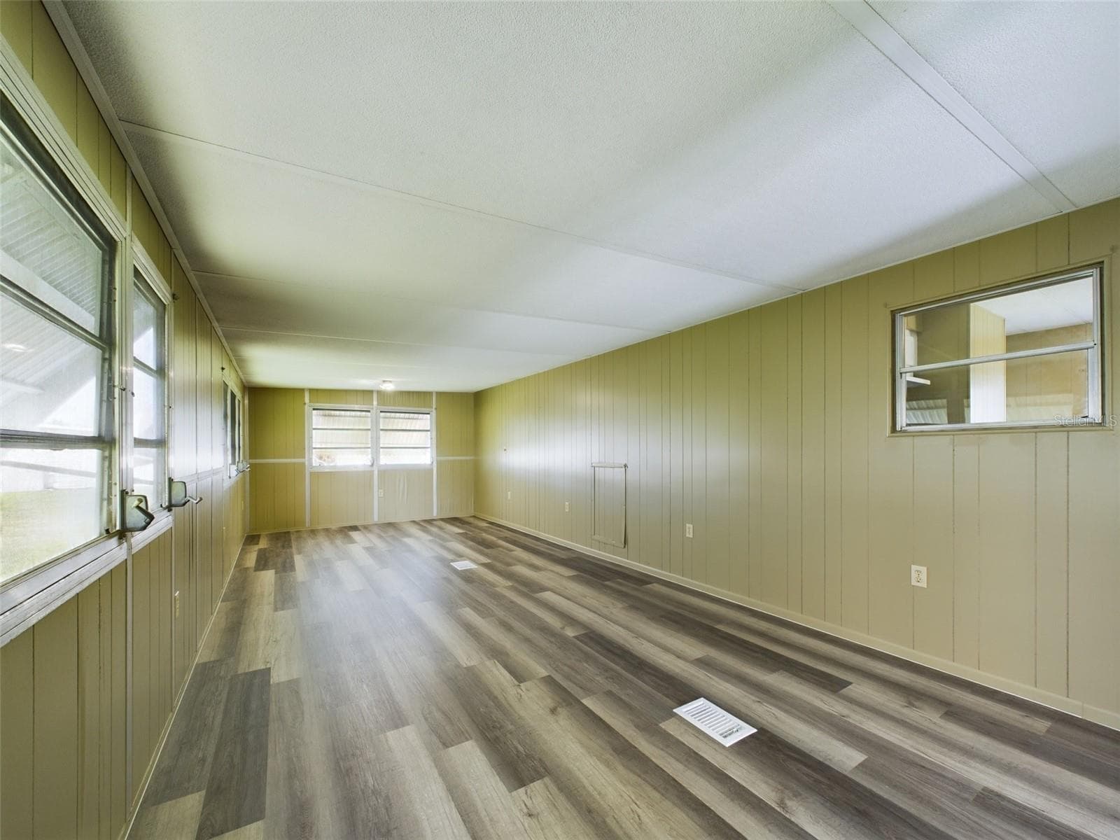 Mobile Home at 3502 DELAWARE AVE, SEBRING, photo 10 of 34
