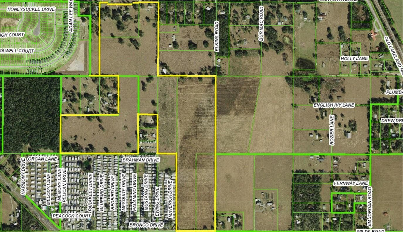 Aerial plat map with property boundary highlighted - 38646 CLINTON AVE, DADE CITY