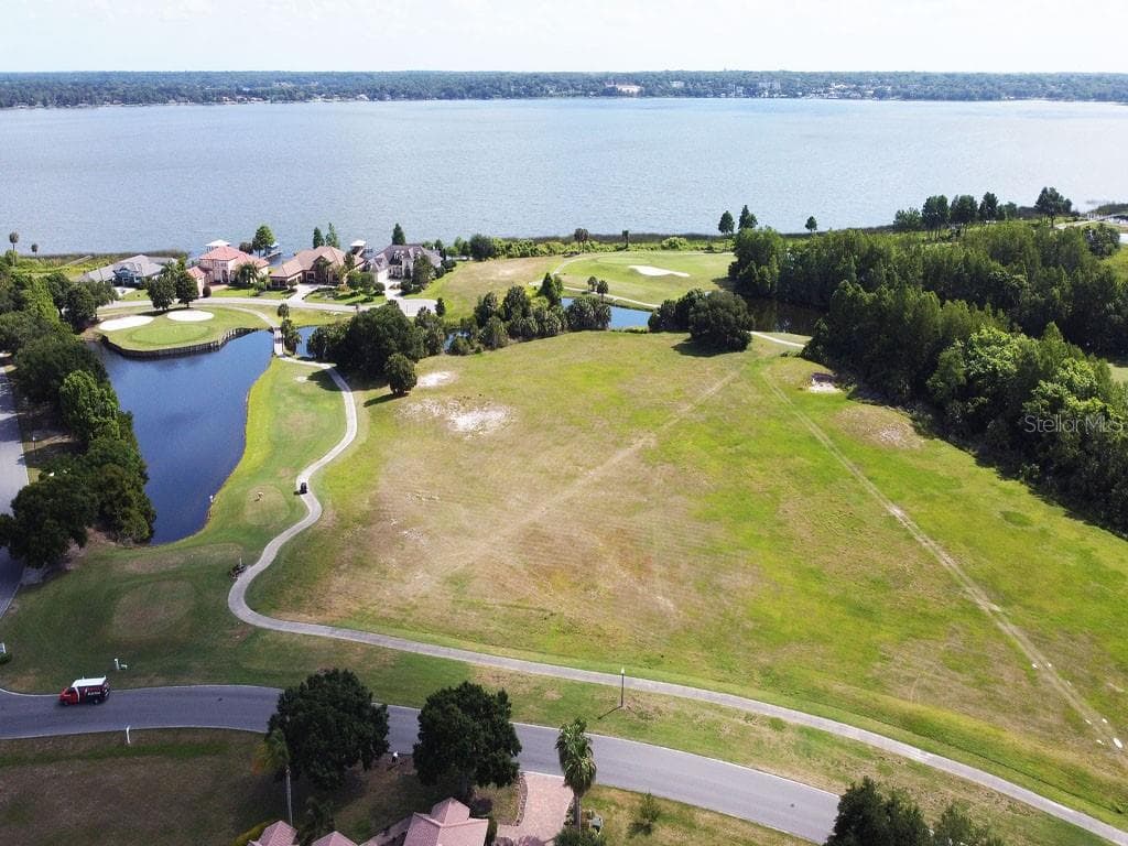 ISLAND CLUB DR