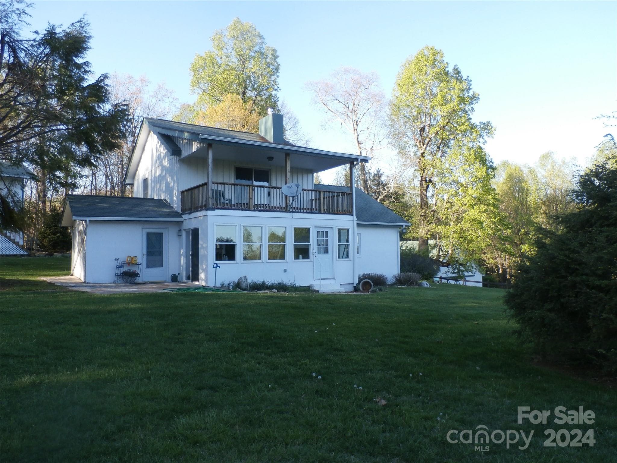 Single Family Residence at 288 Firetower Road, Spruce Pine, photo 4 of 47