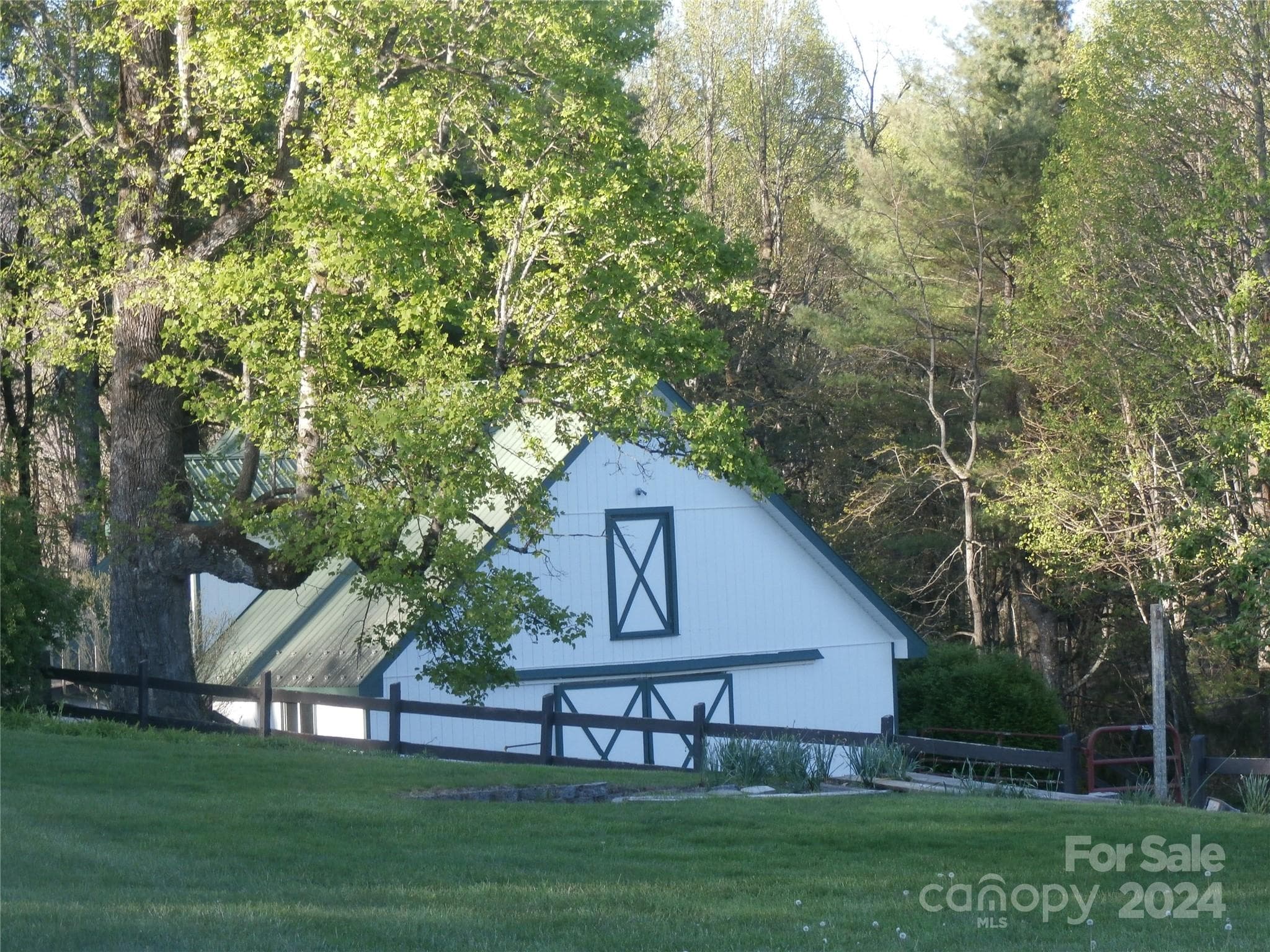 barn - 288 Firetower Road, Spruce Pine
