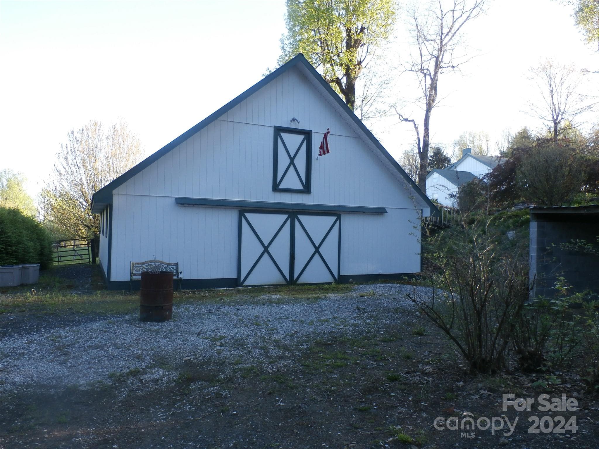 barn - 288 Firetower Road, Spruce Pine
