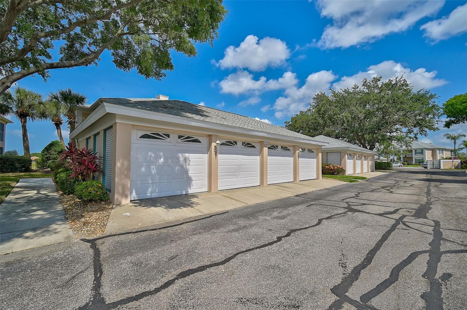 Condominium at 4215 CADDIE DR E #101, BRADENTON, photo 4 of 52