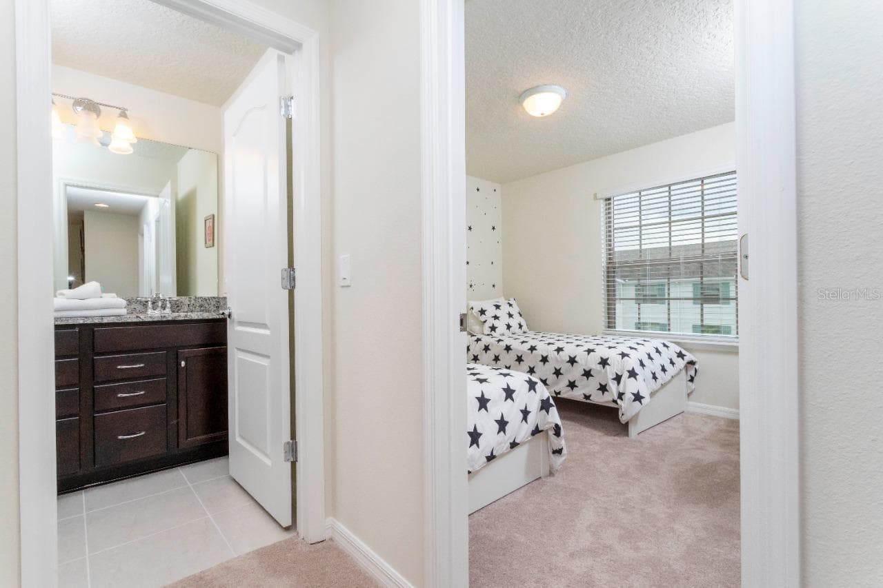 Townhouse at 2429 DUBAI ST, KISSIMMEE, photo 19 of 28