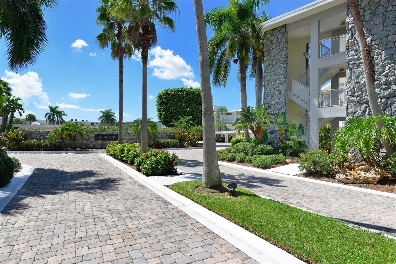 Entrance - 100 SANDS POINT RD #324, LONGBOAT KEY